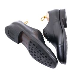 Obuwie marki Yanko koloru czarnego typu oxford z gumową podeszwą. Buty klasyczne, eleganckie, garniturowe, ślubne